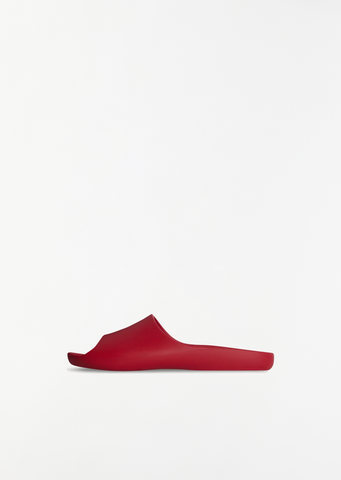 Ama Slide — Laquer Red
