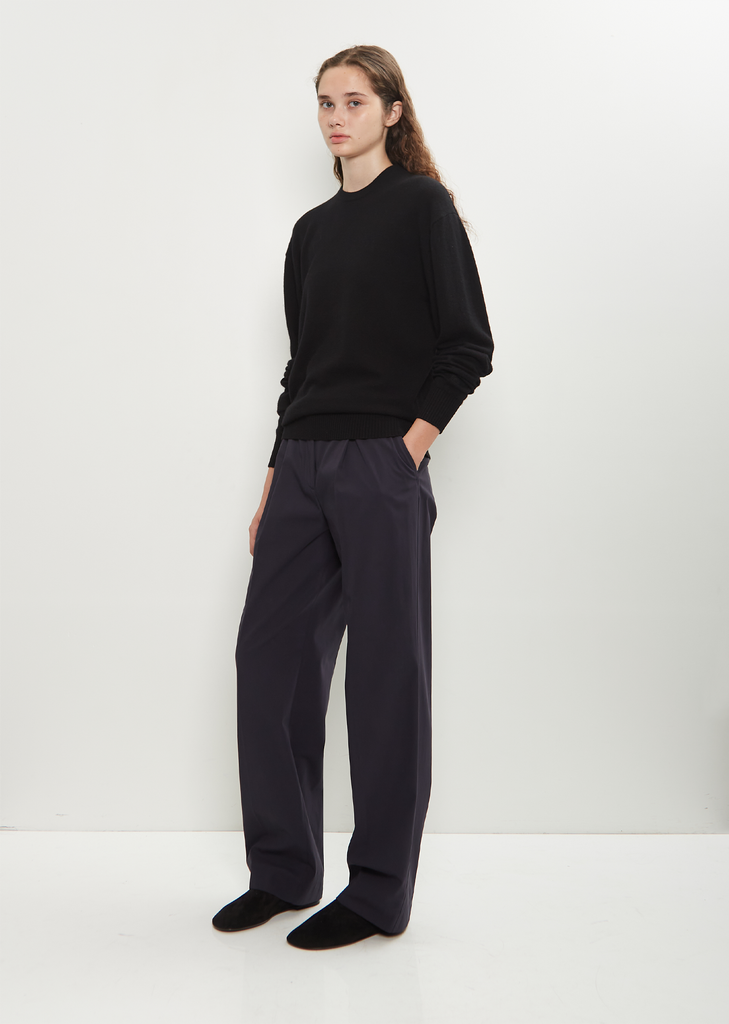 Classic Cashmere Crew Knit