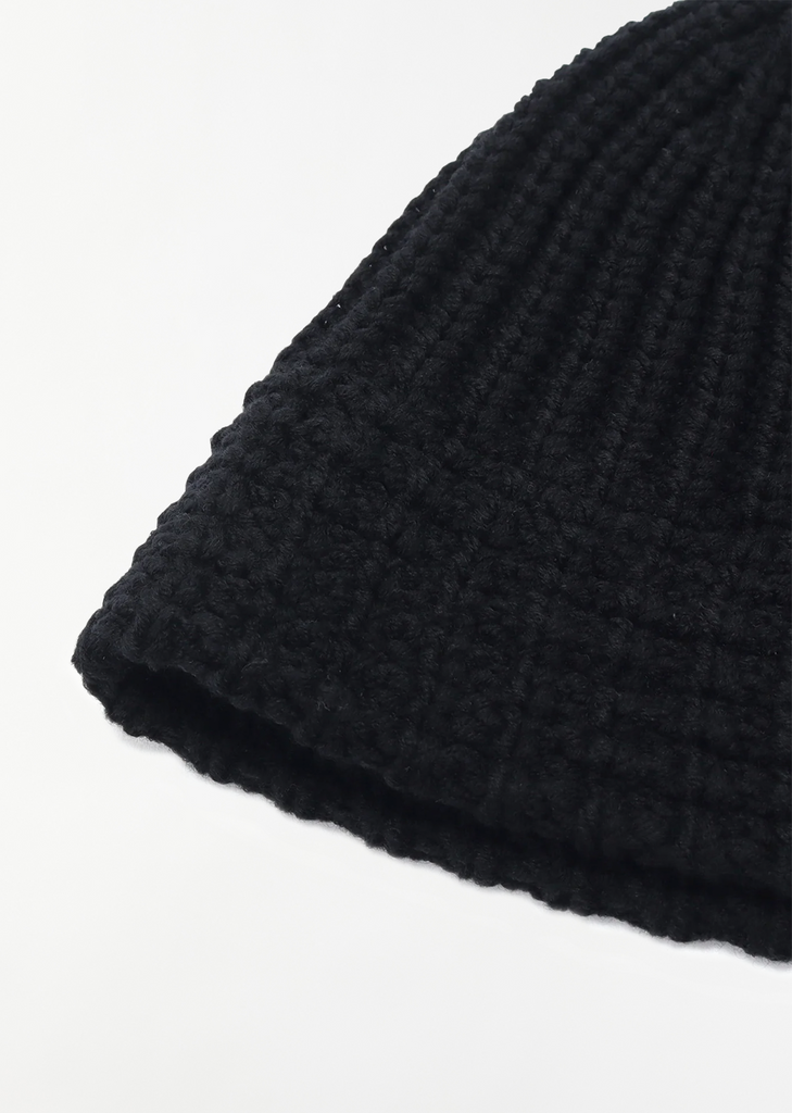 Knit Stitch Hat  — Black
