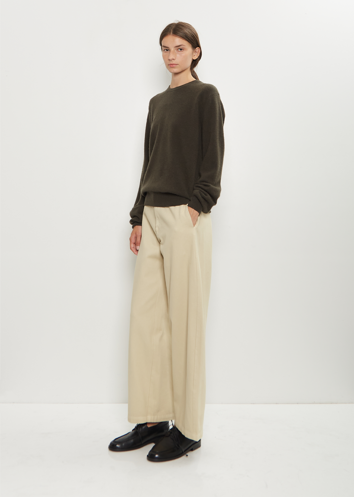 Cashmere Mini R-Neck Sweater — Black Olive