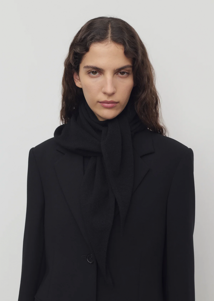 Leomine Cashmere Scarf — Black