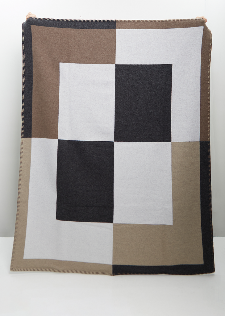 Lambswool Chequers Valatzu Blanket