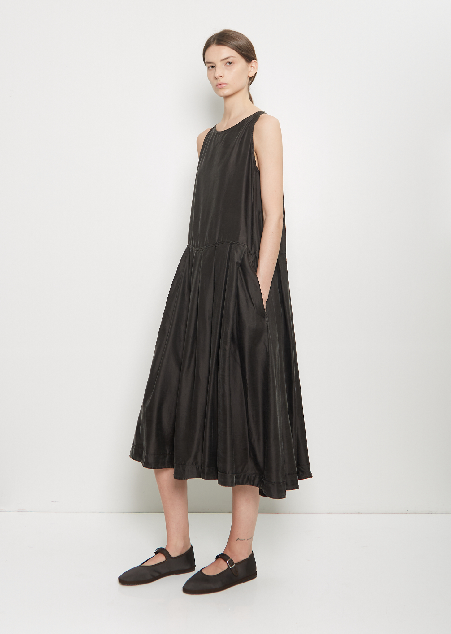 Silk Cotton Sleeveless Pleated Dress La Garonne Silk Cotton Sleeveless Pleated Dress La Garonne