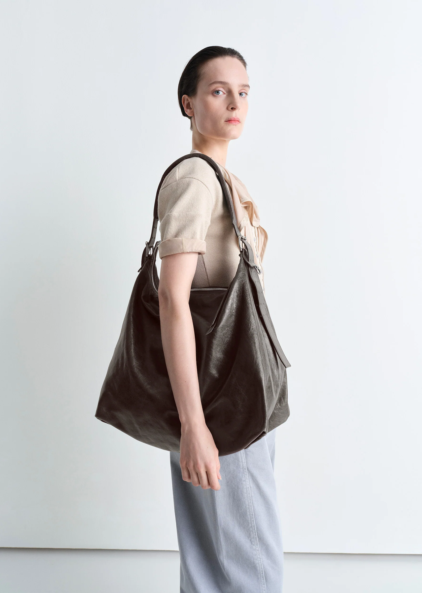 LEMAIRE HOBOベルトバッグ Belted Hobo Bag — Dark Brown – La Garçonne