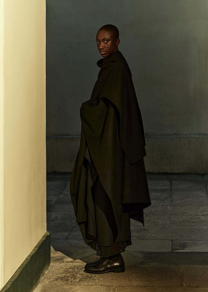 Aspen Wool Cashmere Poncho — Black