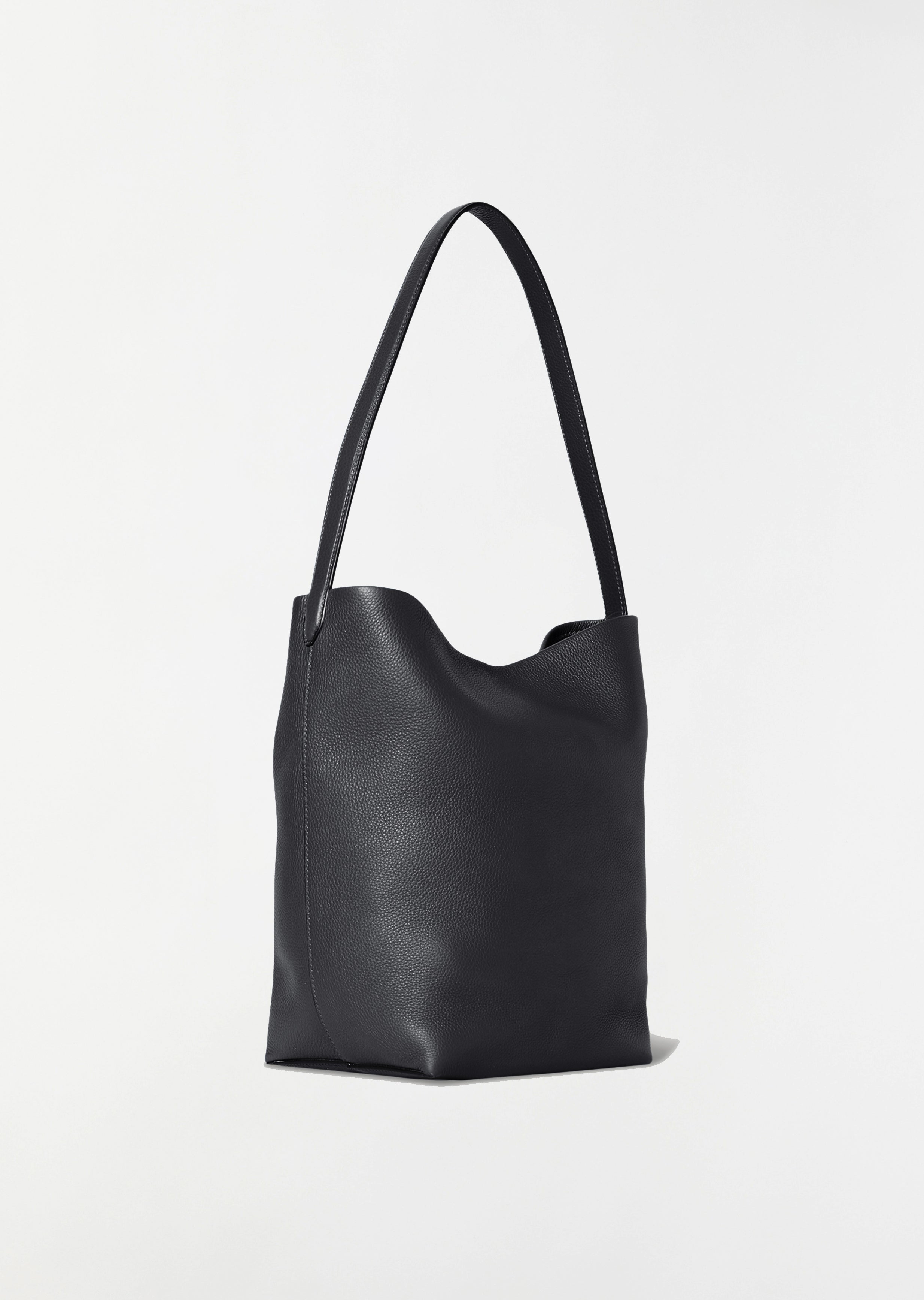 Thela Medium Black Leather Tote Bag for Women