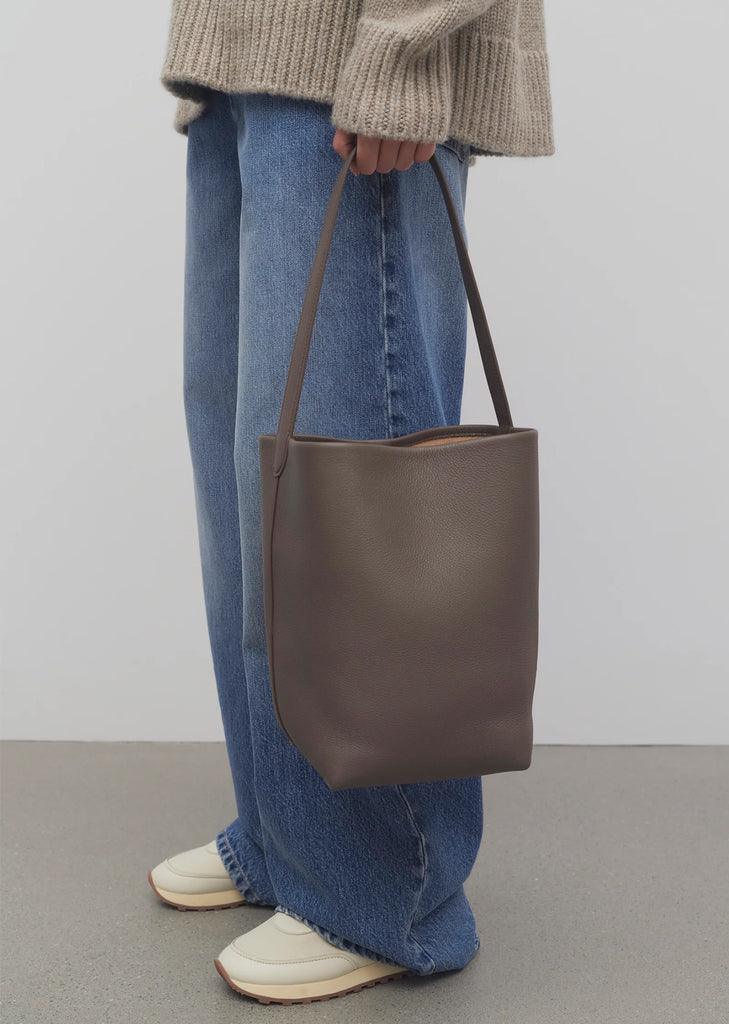 Medium N/S Park Tote — Elephant