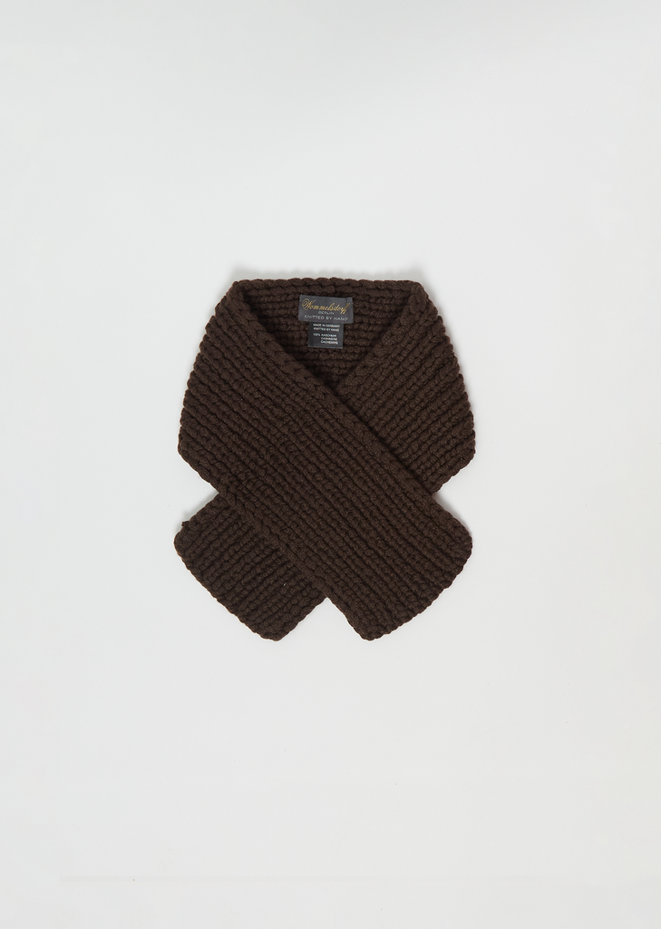 Agnes Cashmere Short Scarf — Chocolate