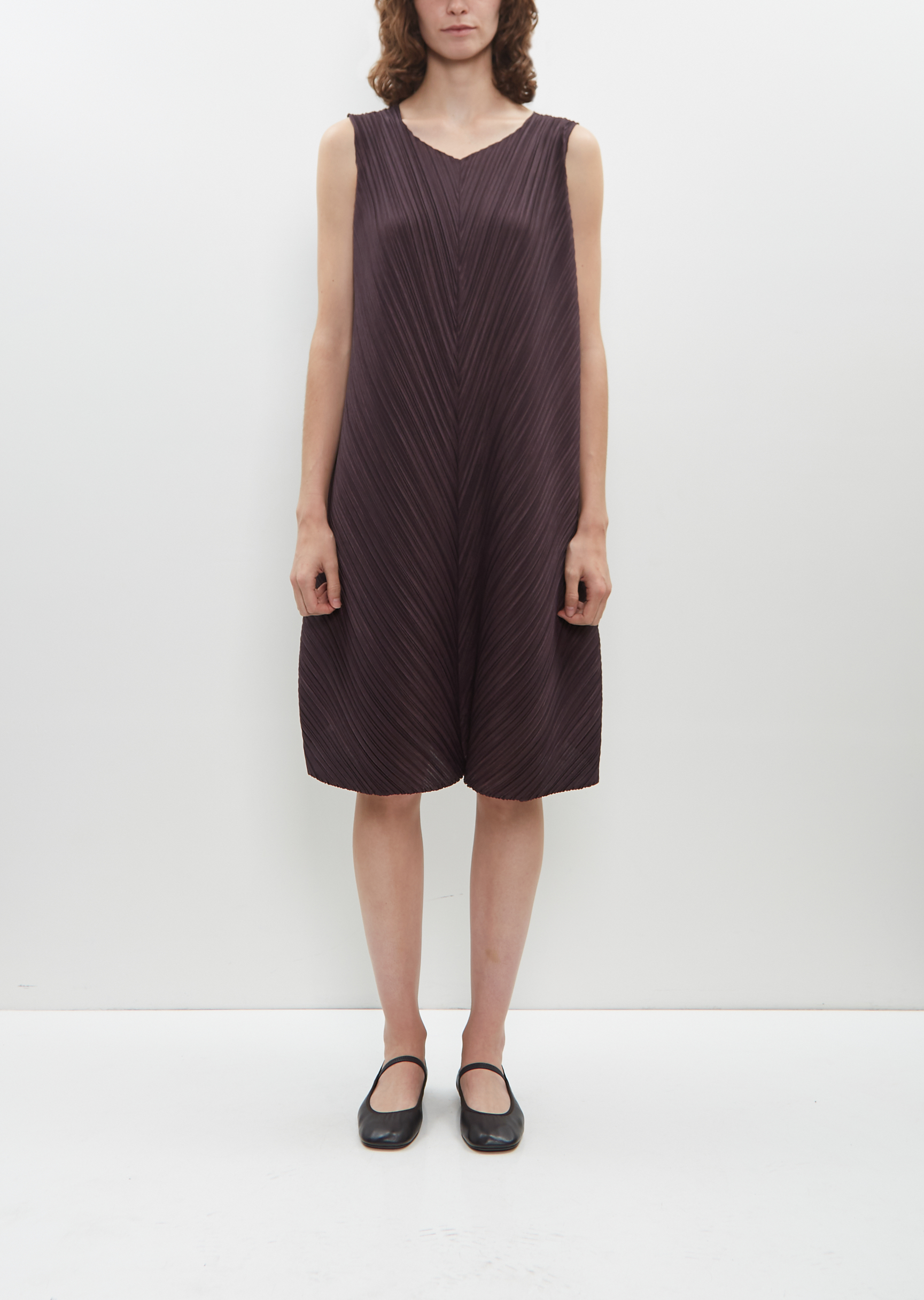 Mellow Pleats Dress La Garonne Mellow Pleats Dress La Garonne