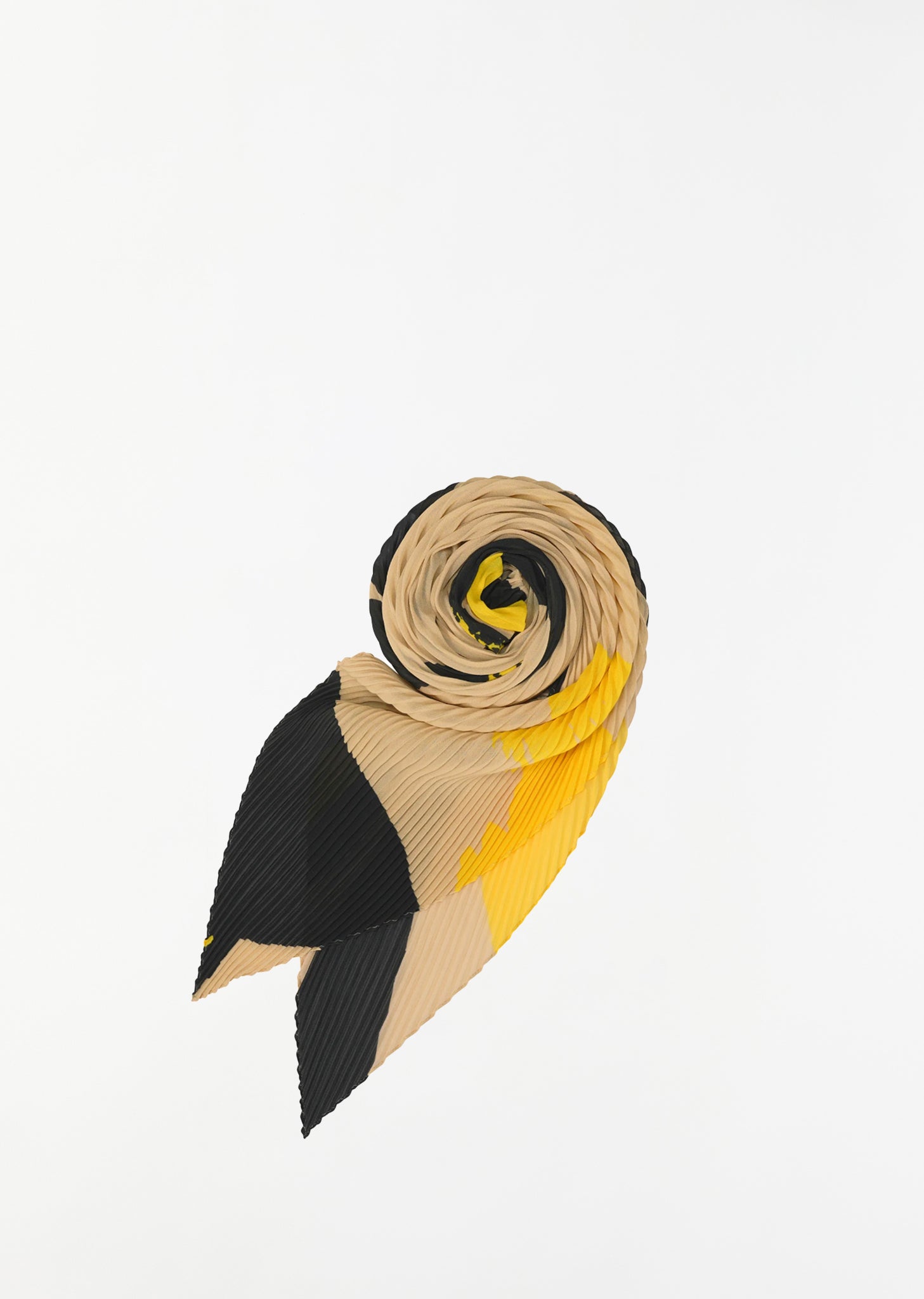 Vigor Pleats Stole – La Garçonne