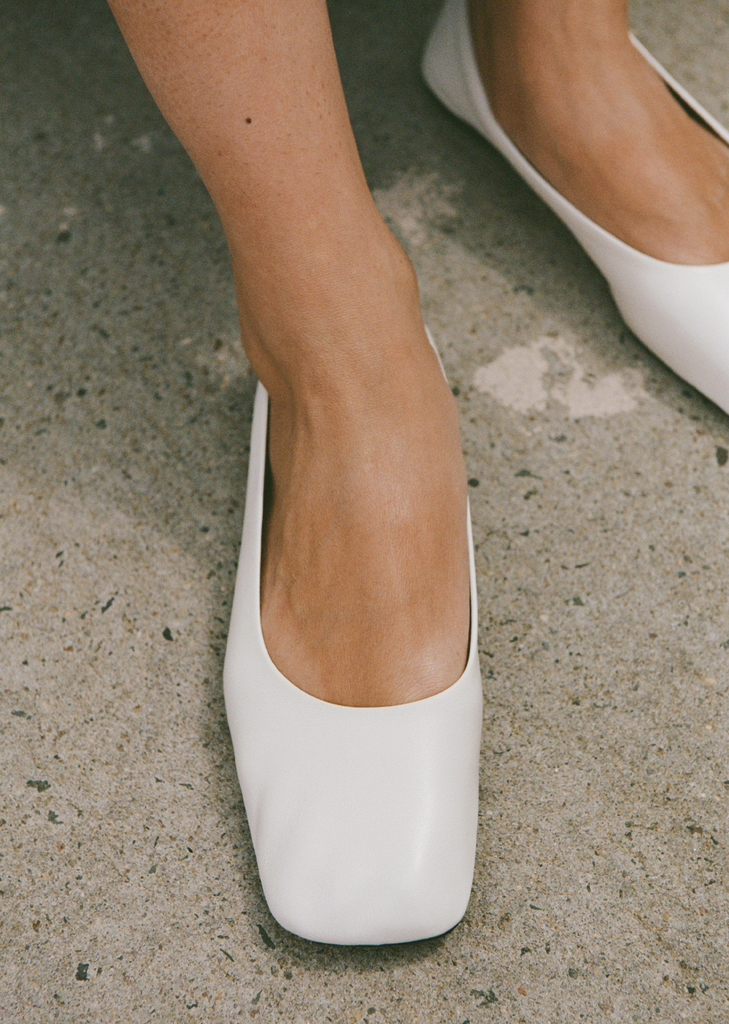 Square Ballet — White