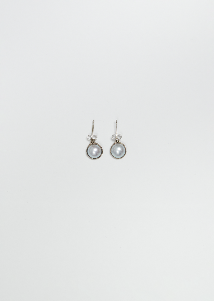 Bijoux Half Cut Pearl White Gold Earrings