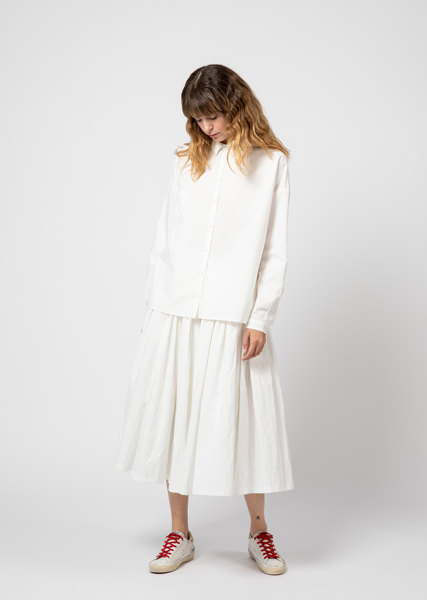 Apolinaアイボリー刺繍トップススカートセット3-5y 【公式通販】 Apolinaアイボリー刺繍トップススカートセット3-5y 【公式通販】