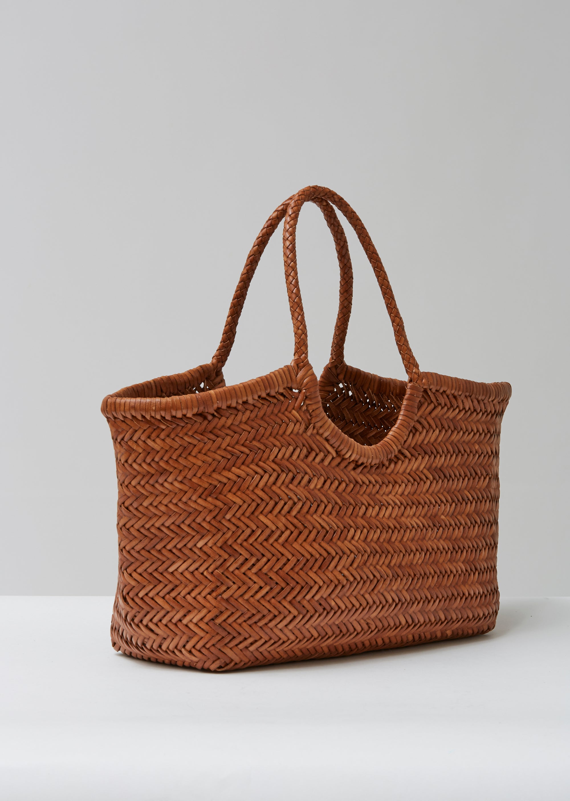 Dragon Diffusion - Nantucket Large Woven Leather Tote - Cream for Women