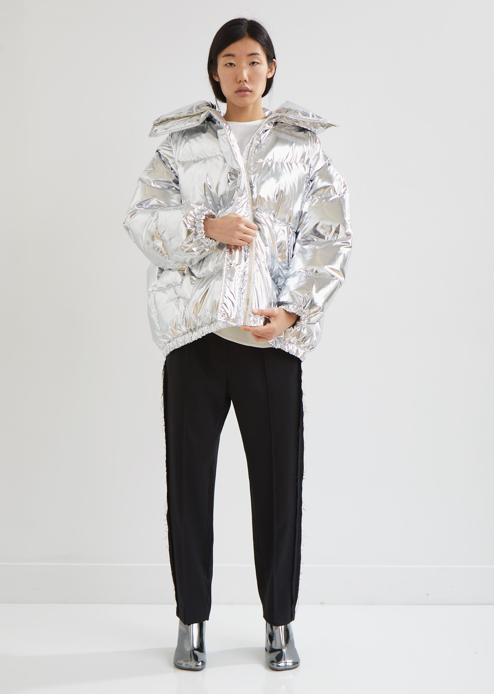 Silver Puffer Jacket by MM6 Maison Margiela– La Garçonne Silver Puffer Jacket by MM6 Maison Margiela– La Garçonne