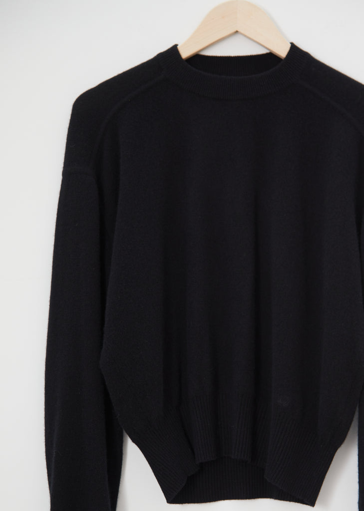 Arutua Cashmere Pullover — Black