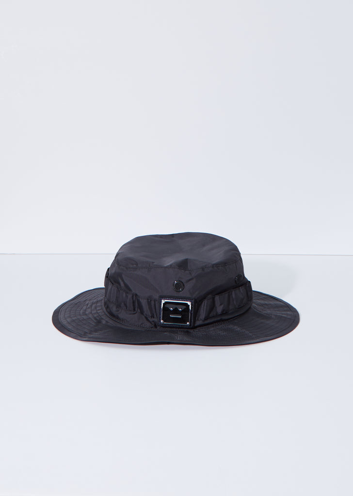 Unisex Brimm Plaque Face Bucket Hat