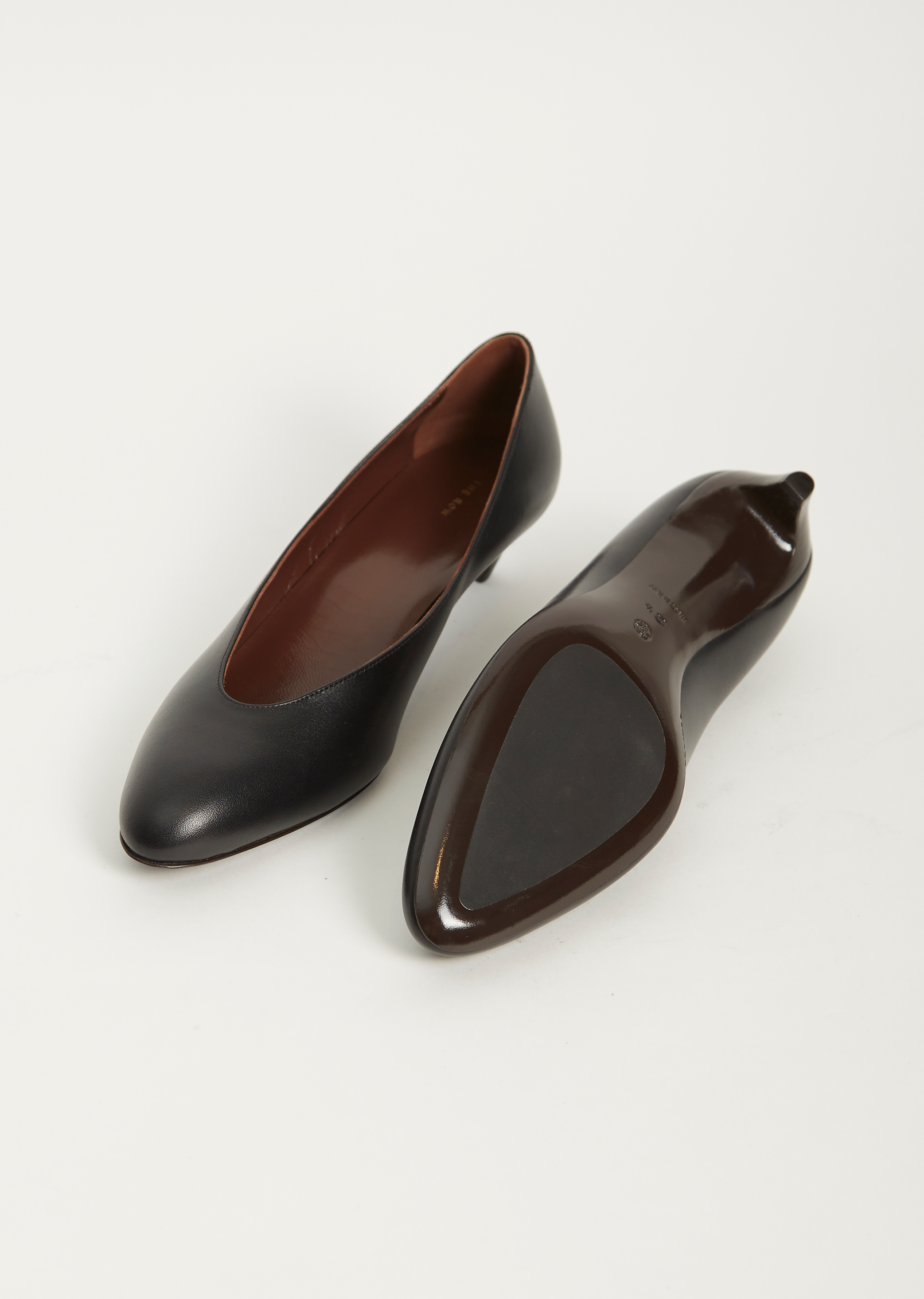Almond Pump — Black – La Garçonne Almond Pump — Black – La Garçonne