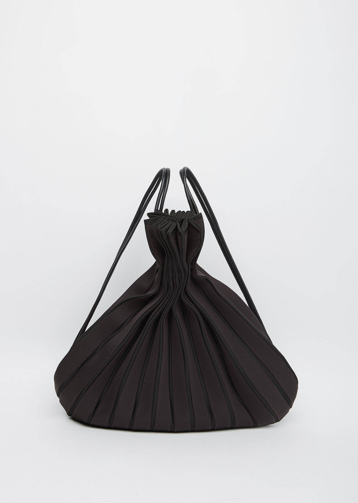 Linear Knit Bag by Issey Miyake - La Garçonne