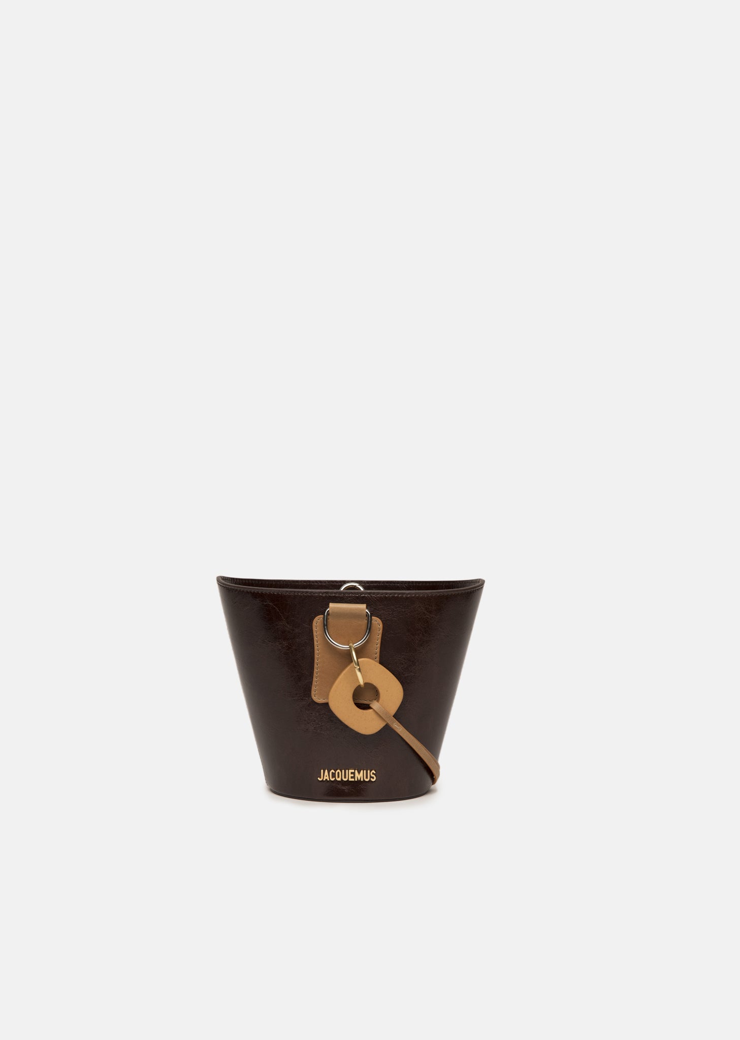 Jacquemus★レディース ル パニエシュ バケットバッグ Praia Leather Bag by Jacquemus- La Garçonne