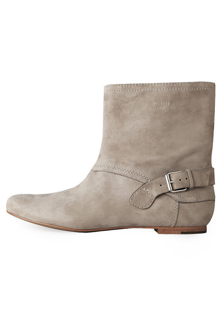 Flat Pull-On Bootie