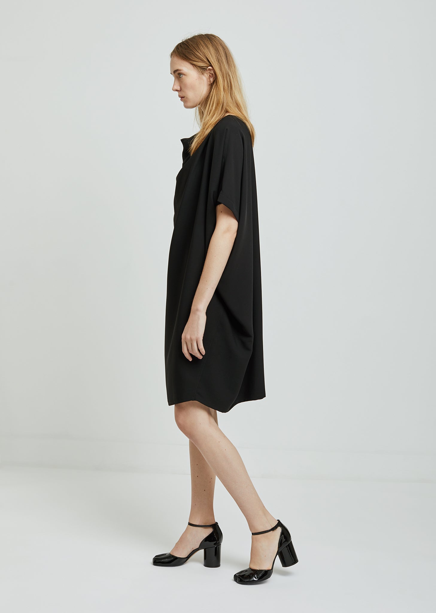 zara oversized t shirt dress t shirt dress outfit ideas Oversized Tee Midi Dress T-Shirt & Sneakers Graphic L