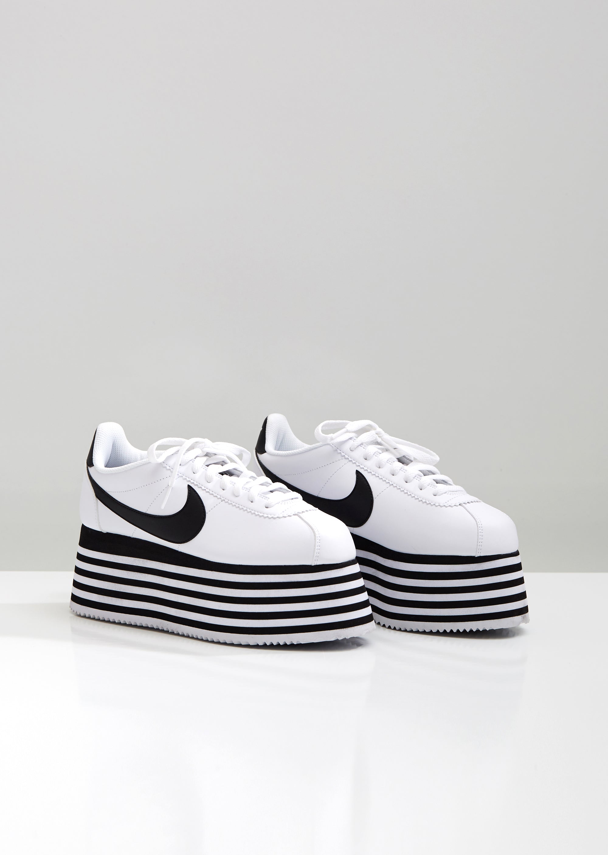Nike striped shoes Clearance
