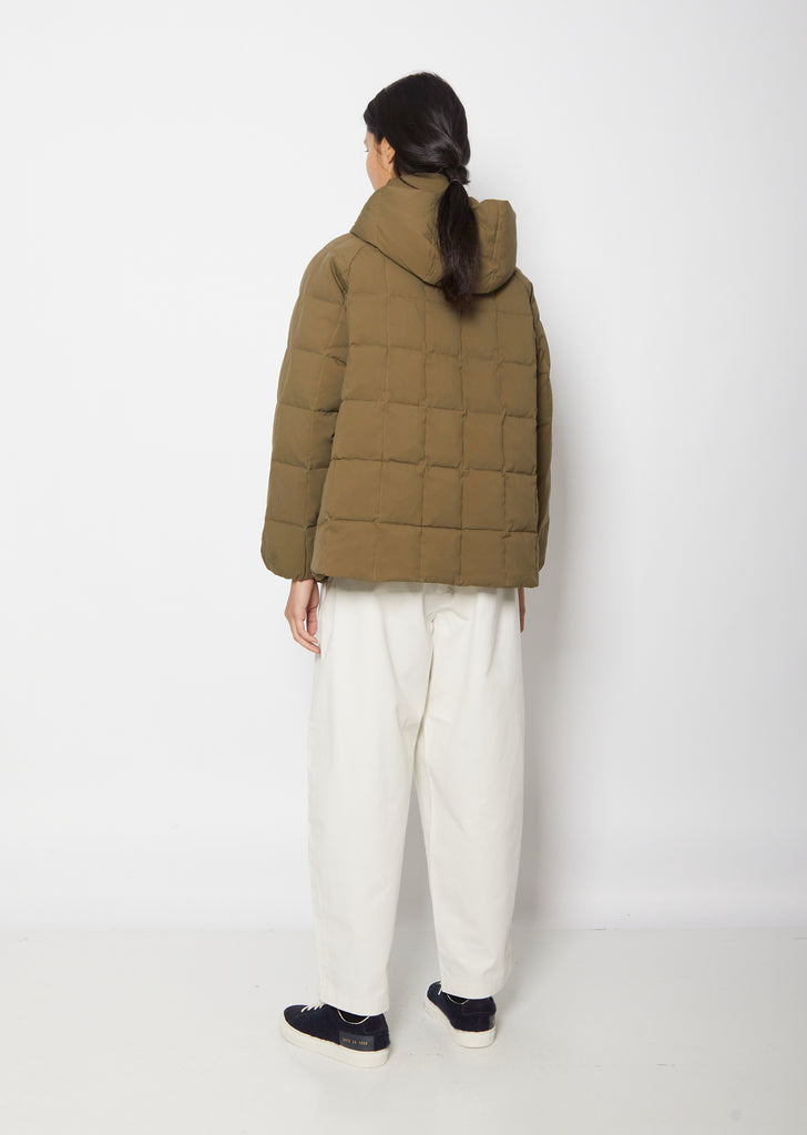 Middle Down Hooded Puffer Jacket