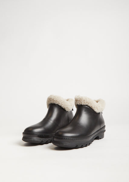 Garden Sheepskin Boot — Black/Natural – La Garçonne