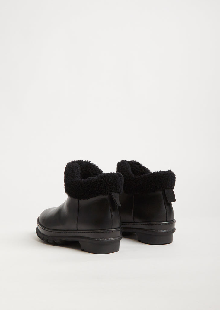 Garden Sheepskin Boot — Black