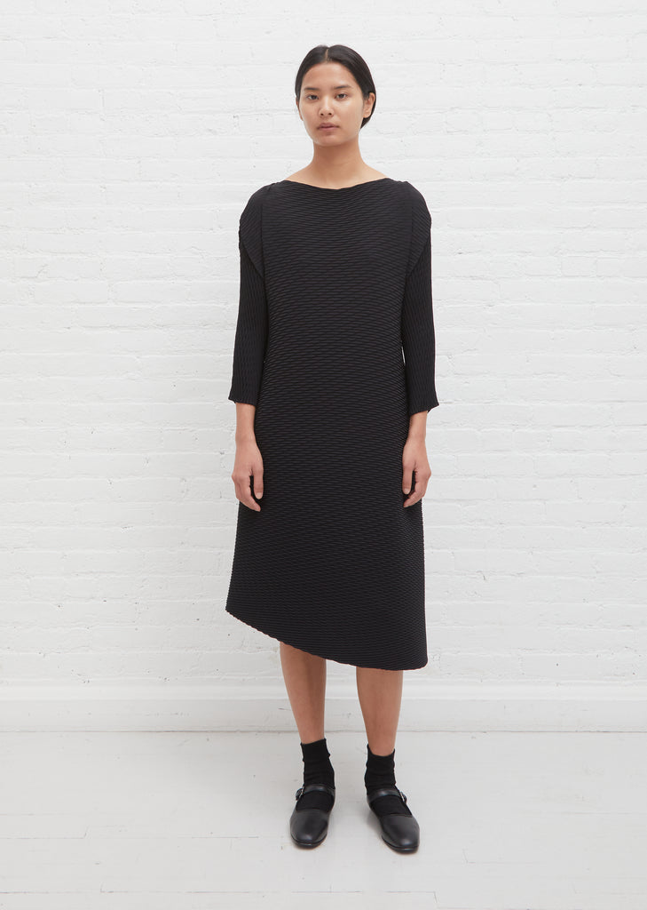 Shade Pleasts Solid Dress