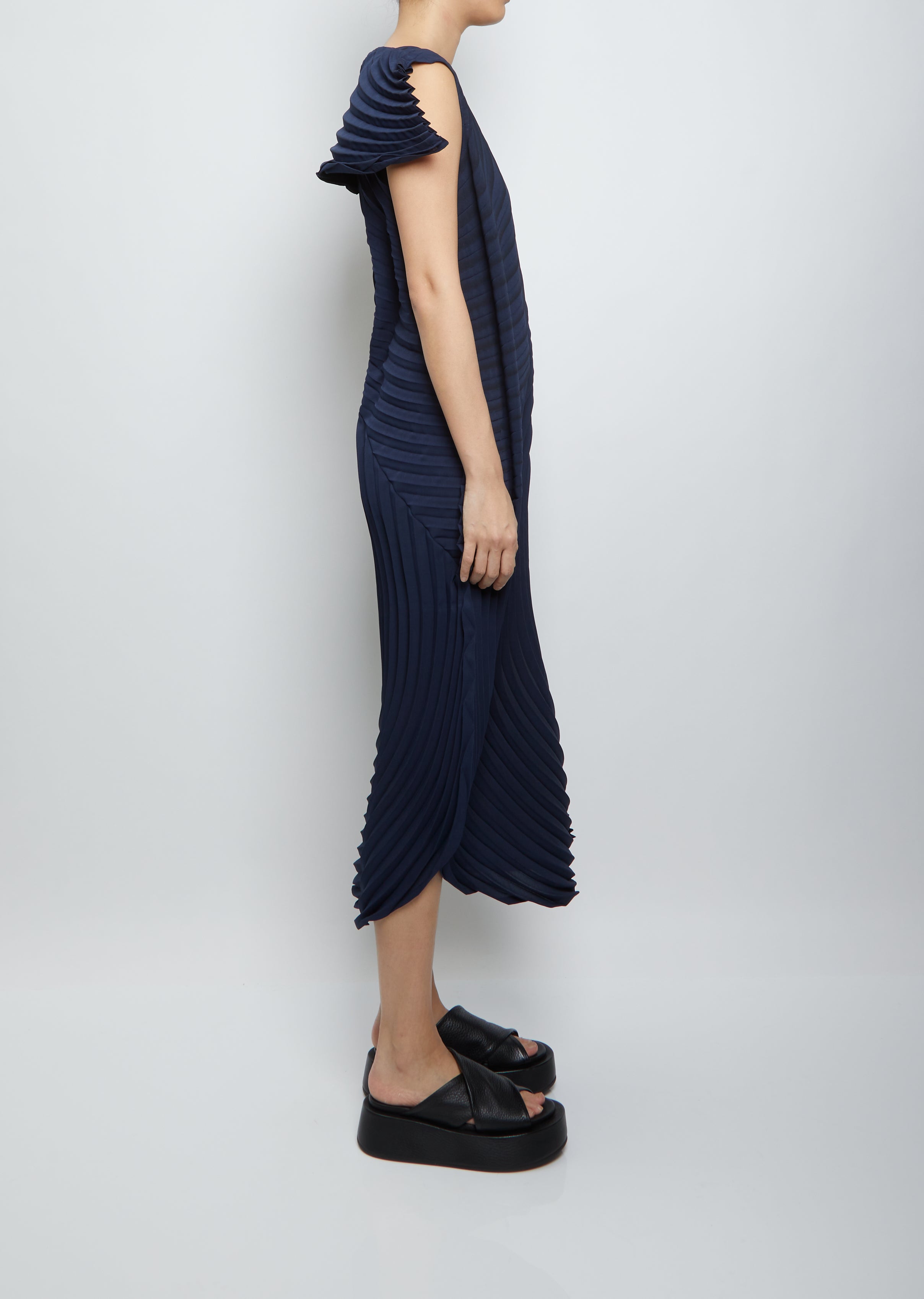 Silence Pleats Dress Navy La Garonne Silence Pleats Dress Navy La Garonne