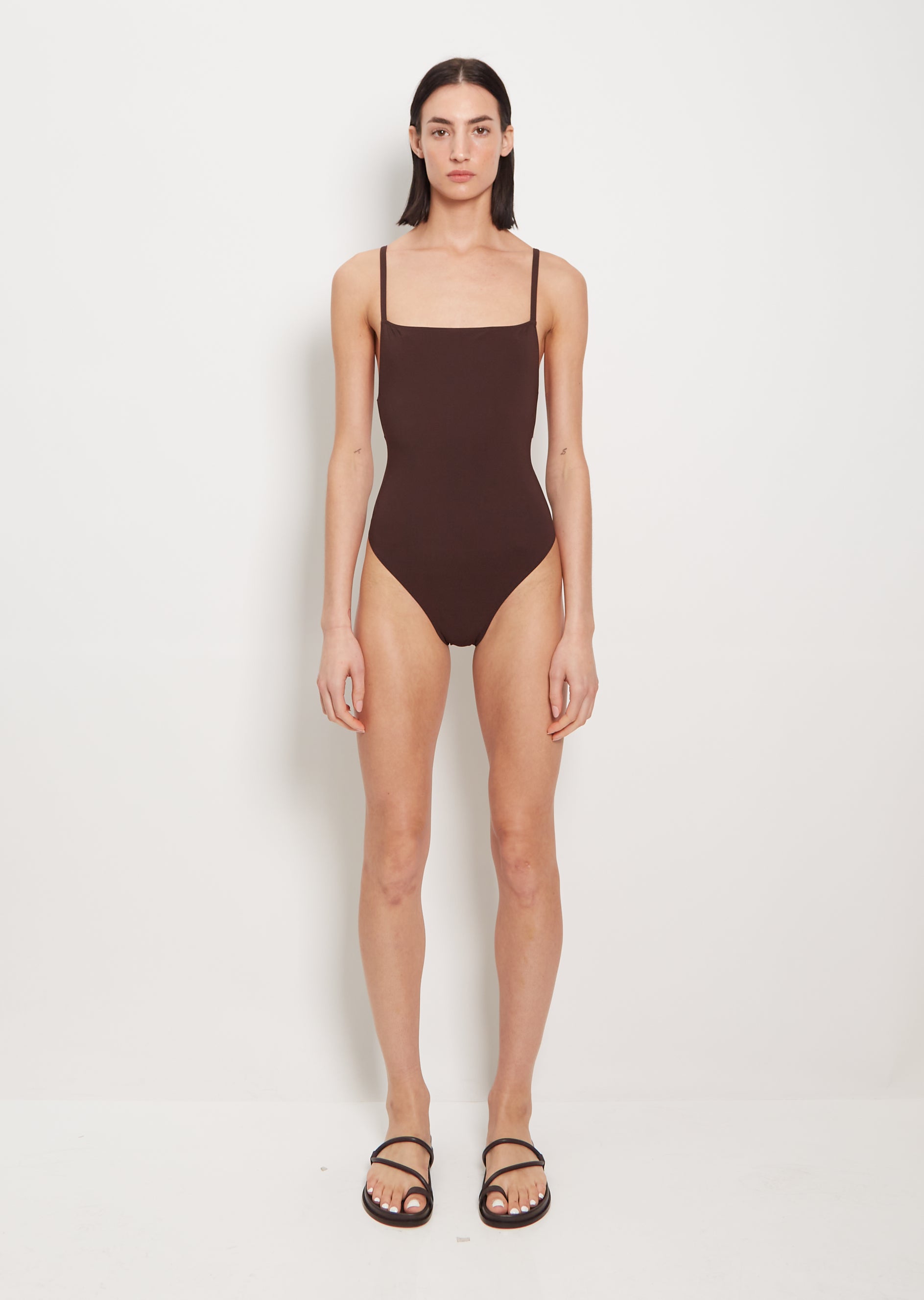 ワンピース水着 LIDO SS25 TRE GEMOETRIC STRAP (TRE BROWN) Tre One Piece — Brown – La Garçonne