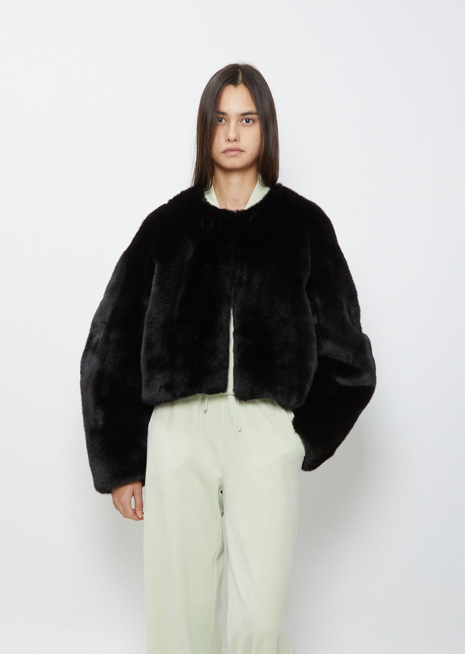 Round Shape Eco Fur Jacket — Black – La Garçonne