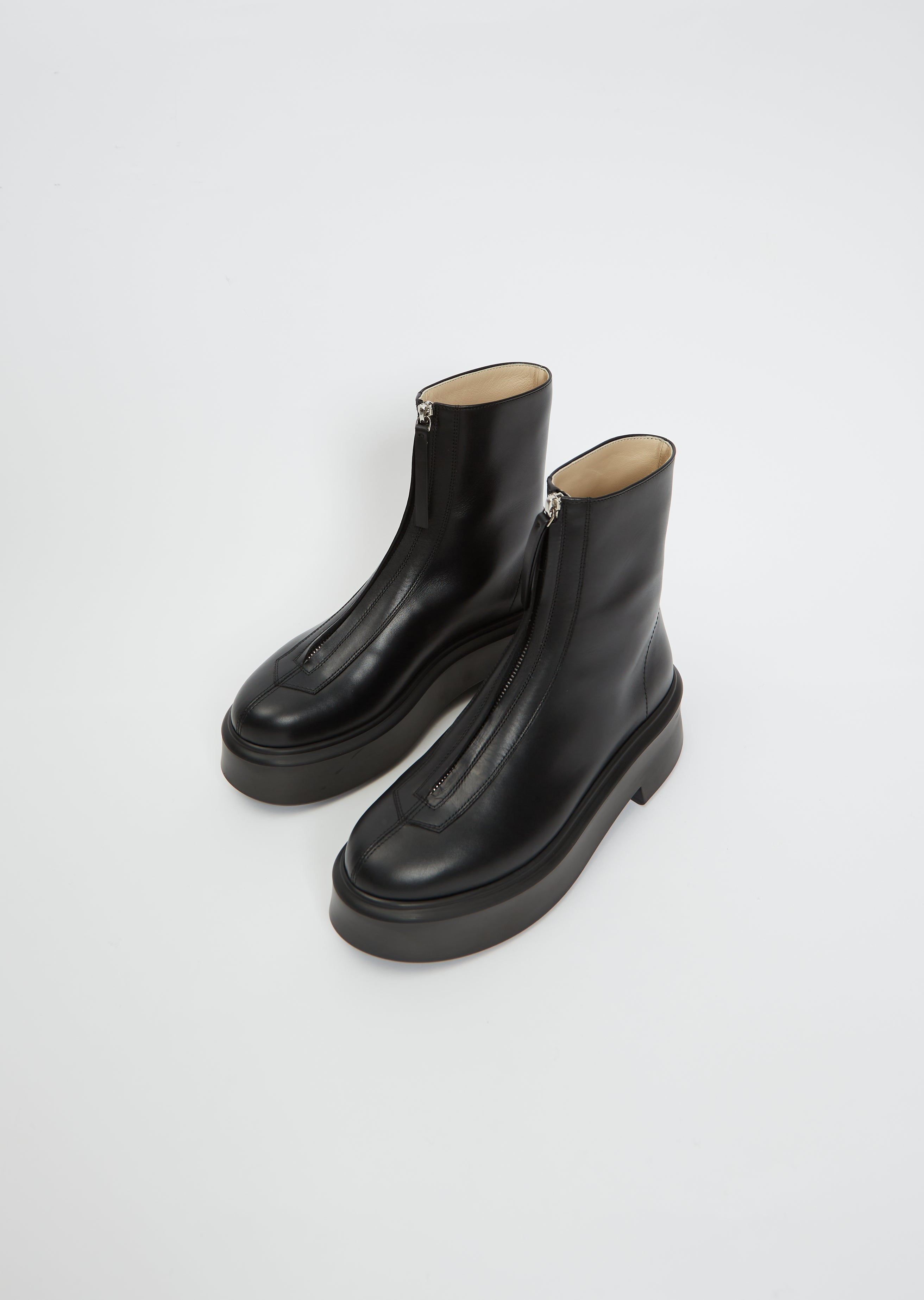 Zipped Boot I Black in Leather – The Row