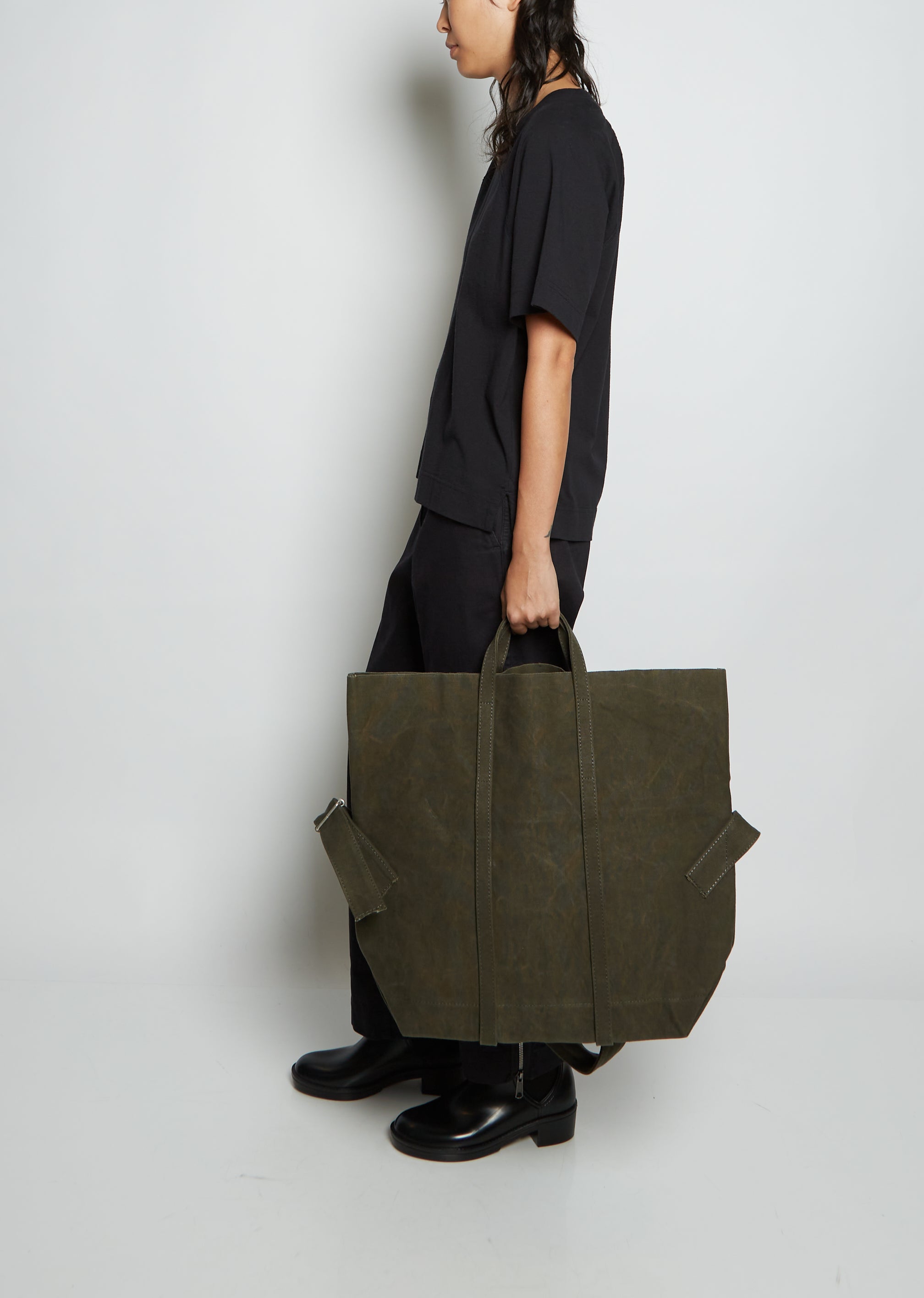 Medium Canvas 2-Way Messenger Bag — Khaki – La Garçonne