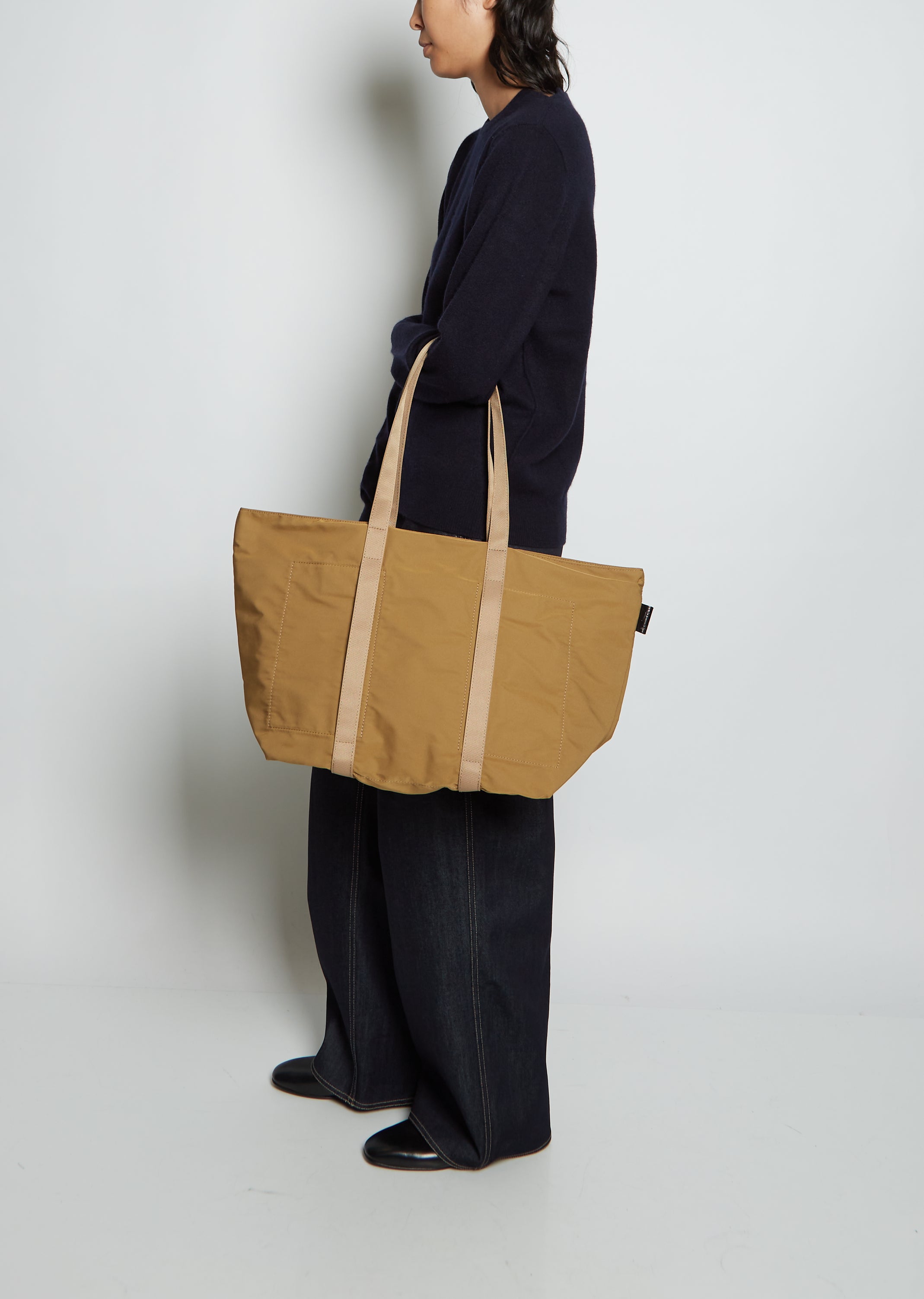 Medium Gabardine Tote — Beige – La Garçonne