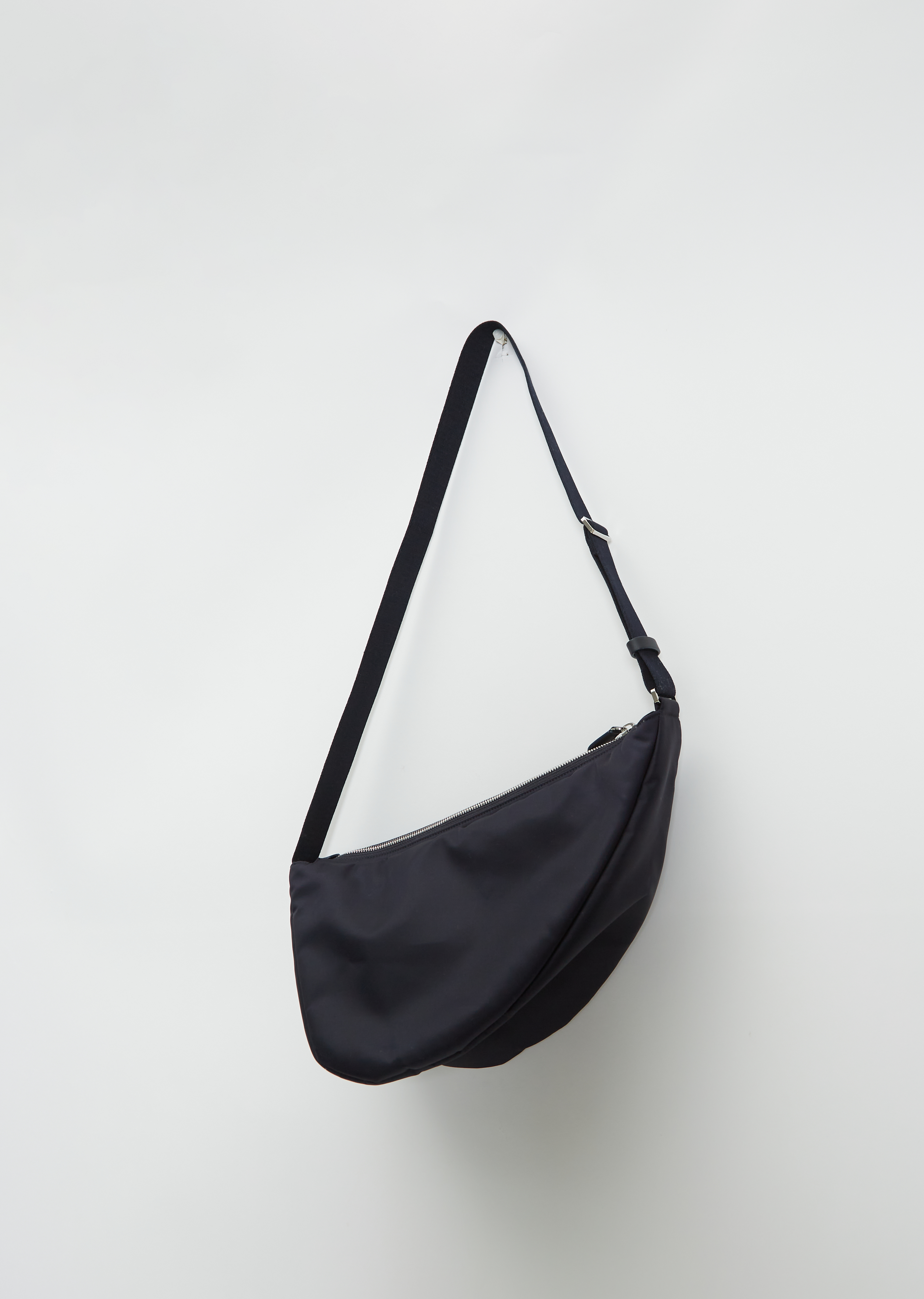 The Row 'slouchy Banana' Small Leather Bag in White