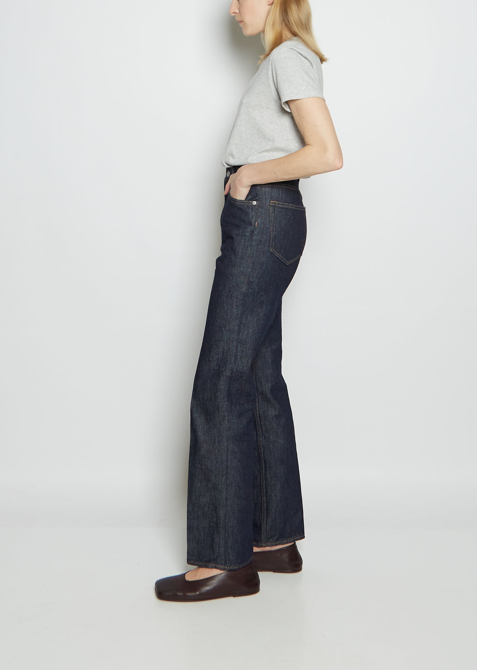 が販売されているので AURALEE HARD TWIST BROWN DENIM 5P PANTS