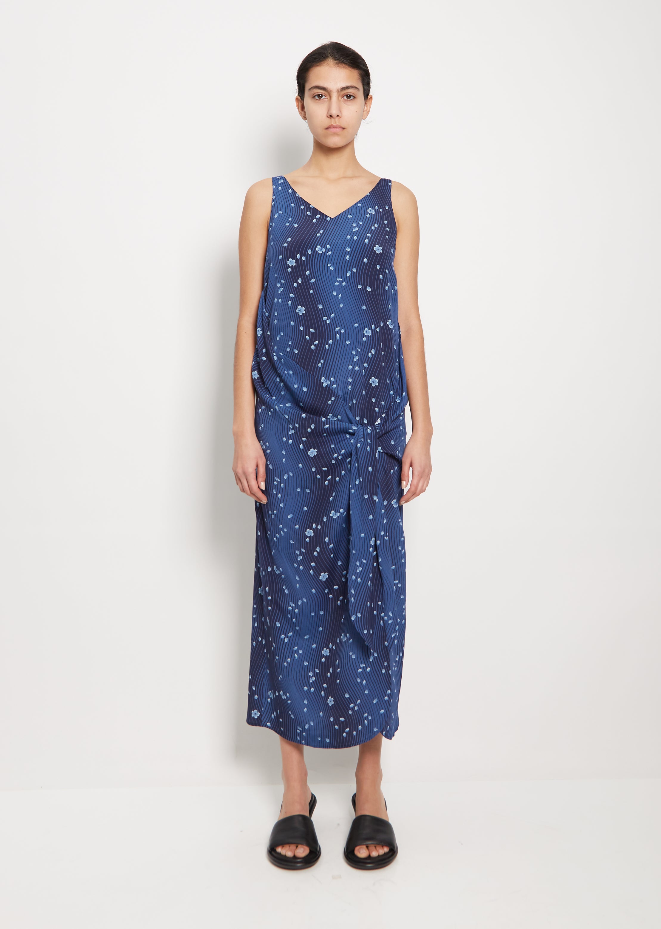 Minamo Sakura Crepe Dress Navy La Garonne Minamo Sakura Crepe Dress Navy La Garonne