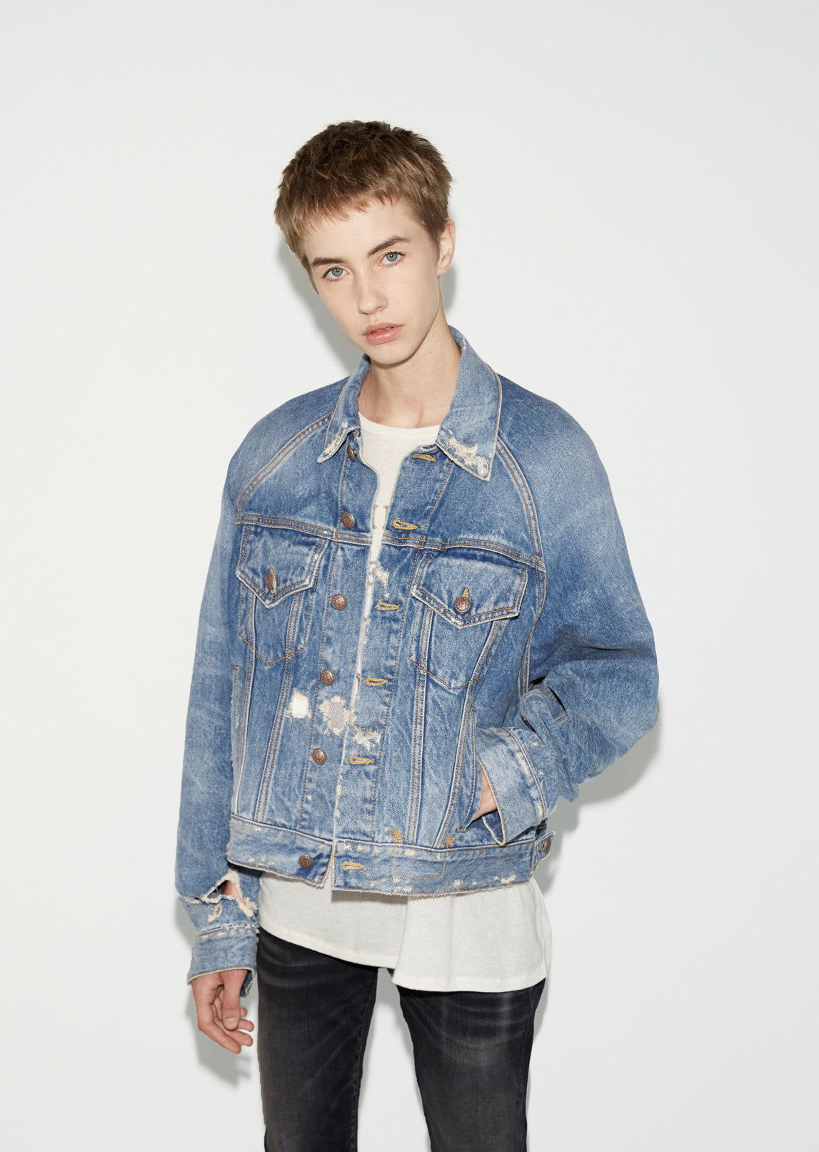 Raglan Trucker Denim Jacket by R13 - La GarÁonne – La Garçonne Raglan Trucker Denim Jacket by R13 - La GarÁonne – La Garçonne