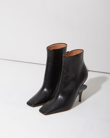 Suspended Heel Boot