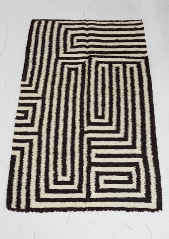 Labirinto Black Geometric Wool Rug