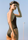 Trentasei One Piece — Brown