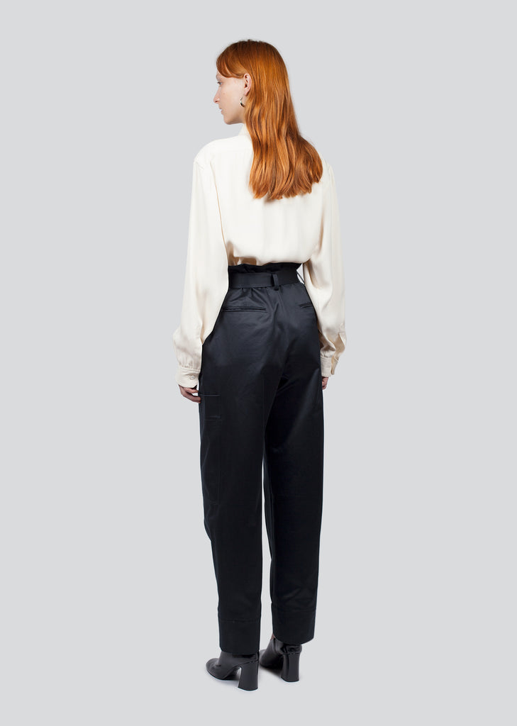 Pointed Collar Crepe Shirt