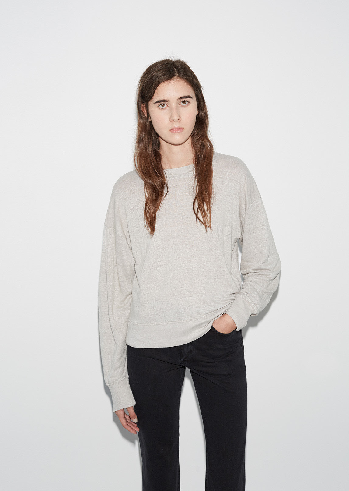 isabel marant etoile klow top toile Klowia Sweatshirt This blouse features a Tunisian neckline with a button tab Klow Linen Tee Shirt by