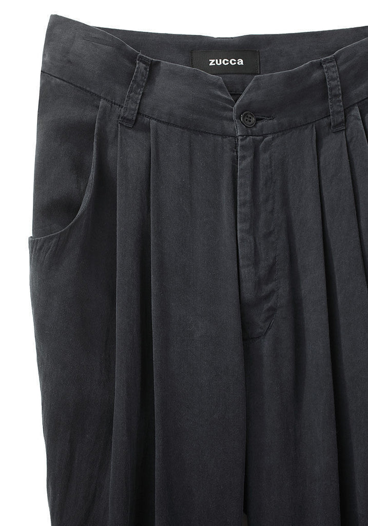 Tapered Pleated Pant