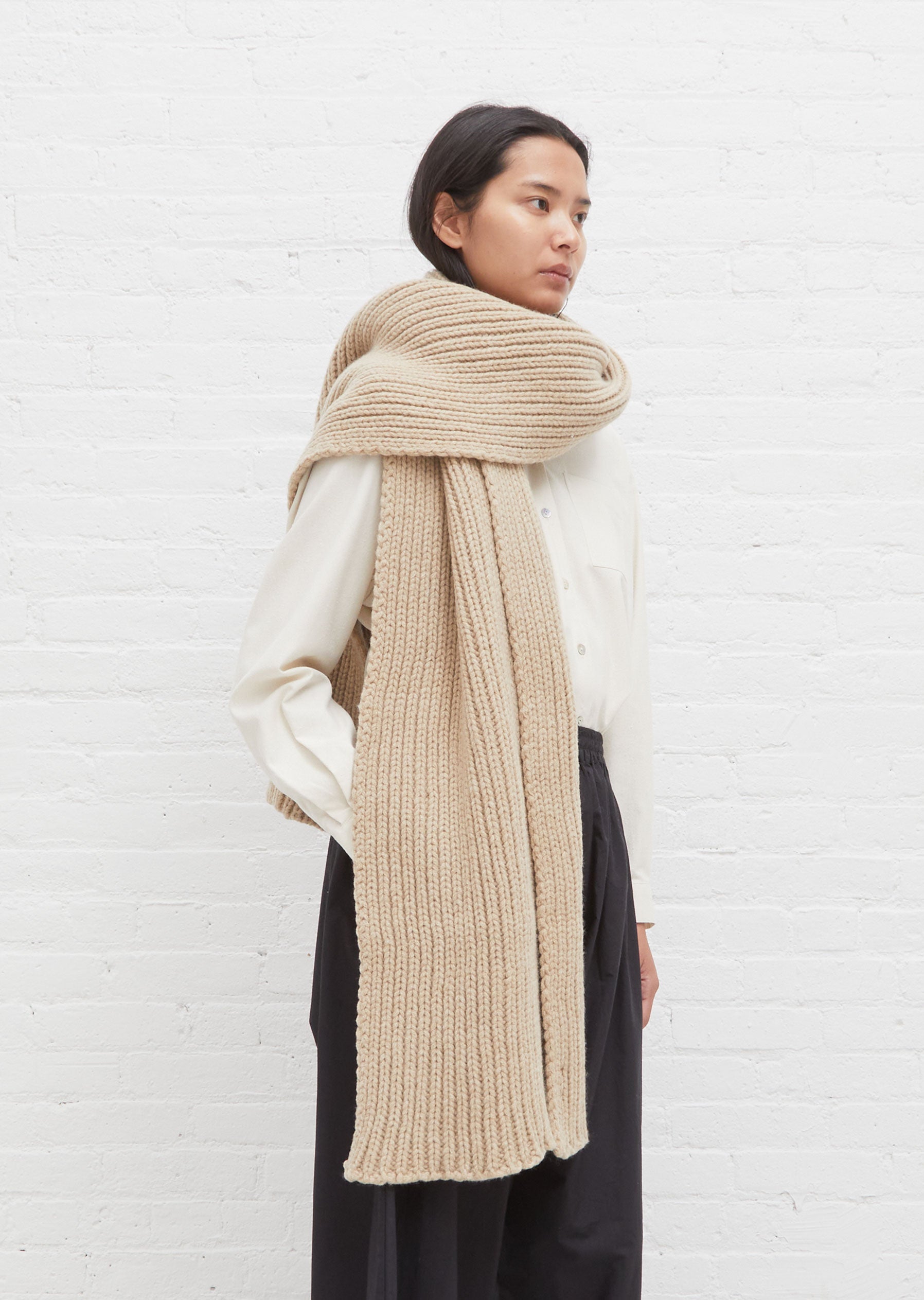 Alpaca Knitted Scarf – La Garçonne Alpaca Knitted Scarf – La Garçonne