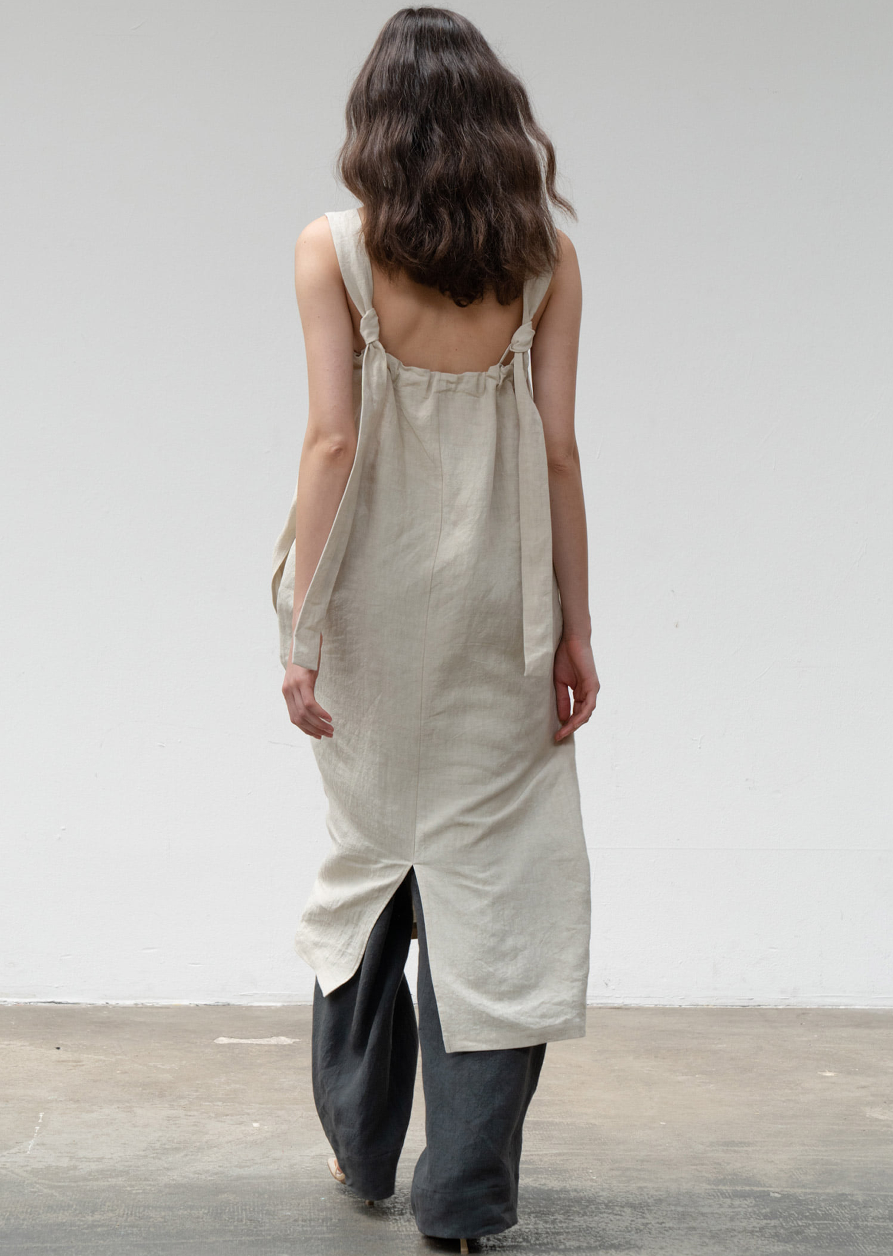 linen knot dress Solana knot-detailed linen maxi dress - red